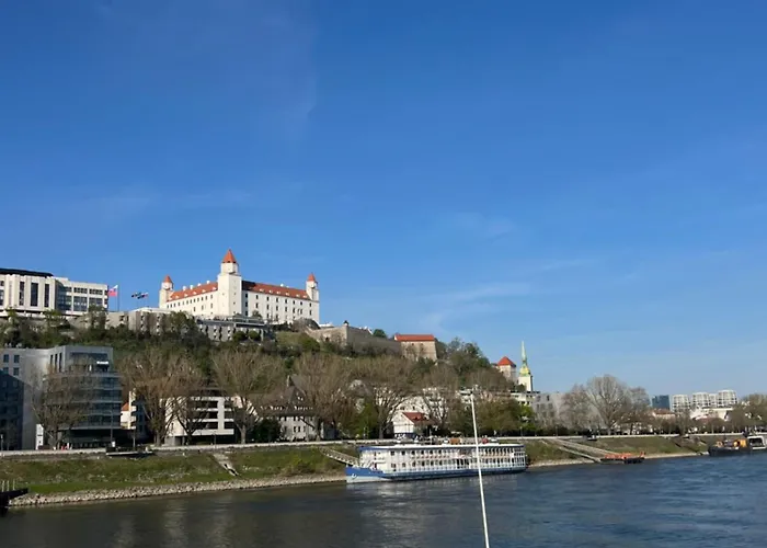 Executive Free Street Parking * Bratislava