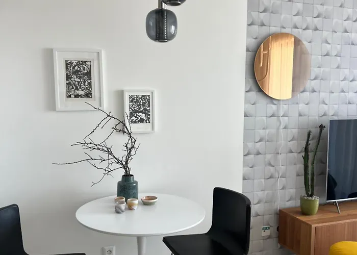 Executive Free Street Parking Appartement