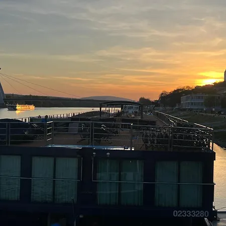 Apartamento Executive Free Street Parking Bratislava